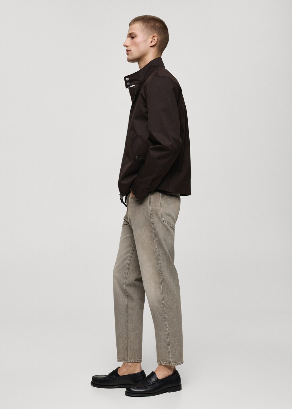 Cropped tapered-fit jeans - Bleach Blue