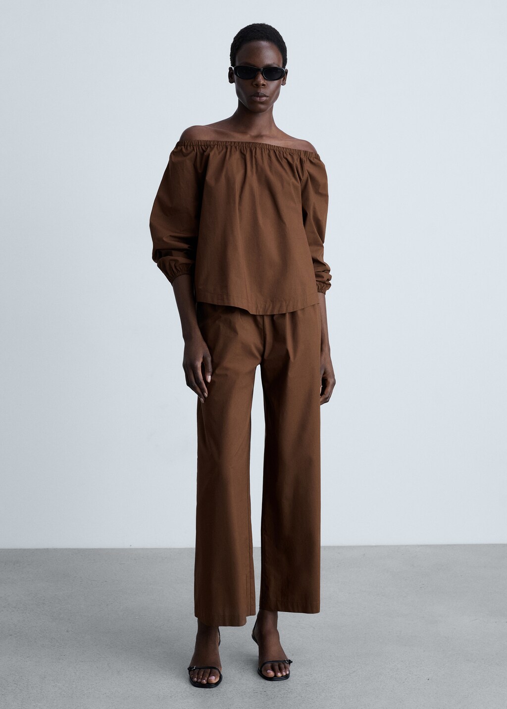 Cotton blouse with gathered neck - Brown