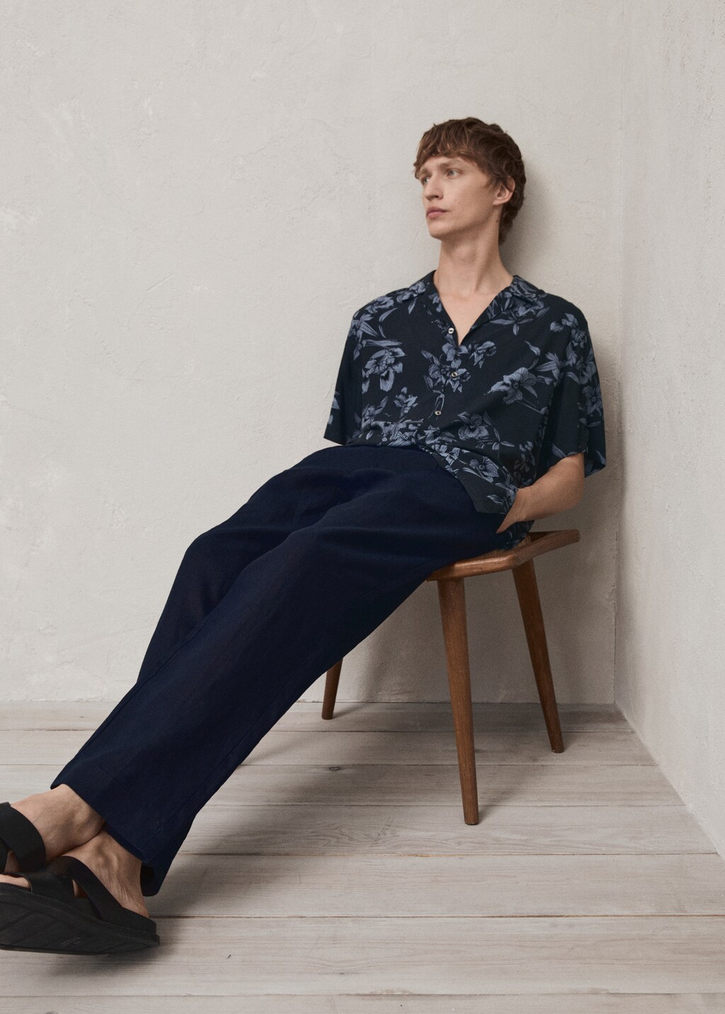 Relaxed-fit 100% linen trousers - Dark Navy
