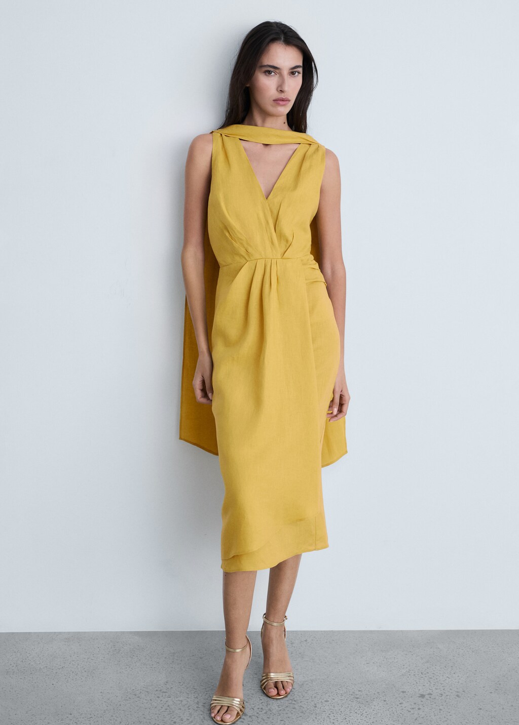 Linen pleated midi-dress - Mustard