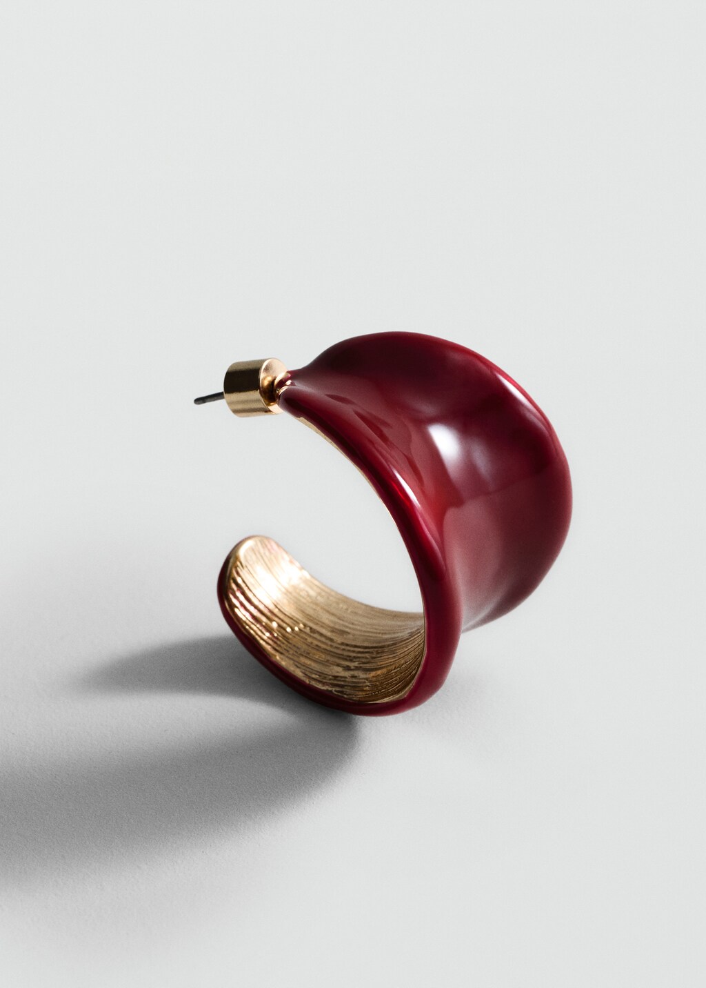 Earrings with wavy relief - Red