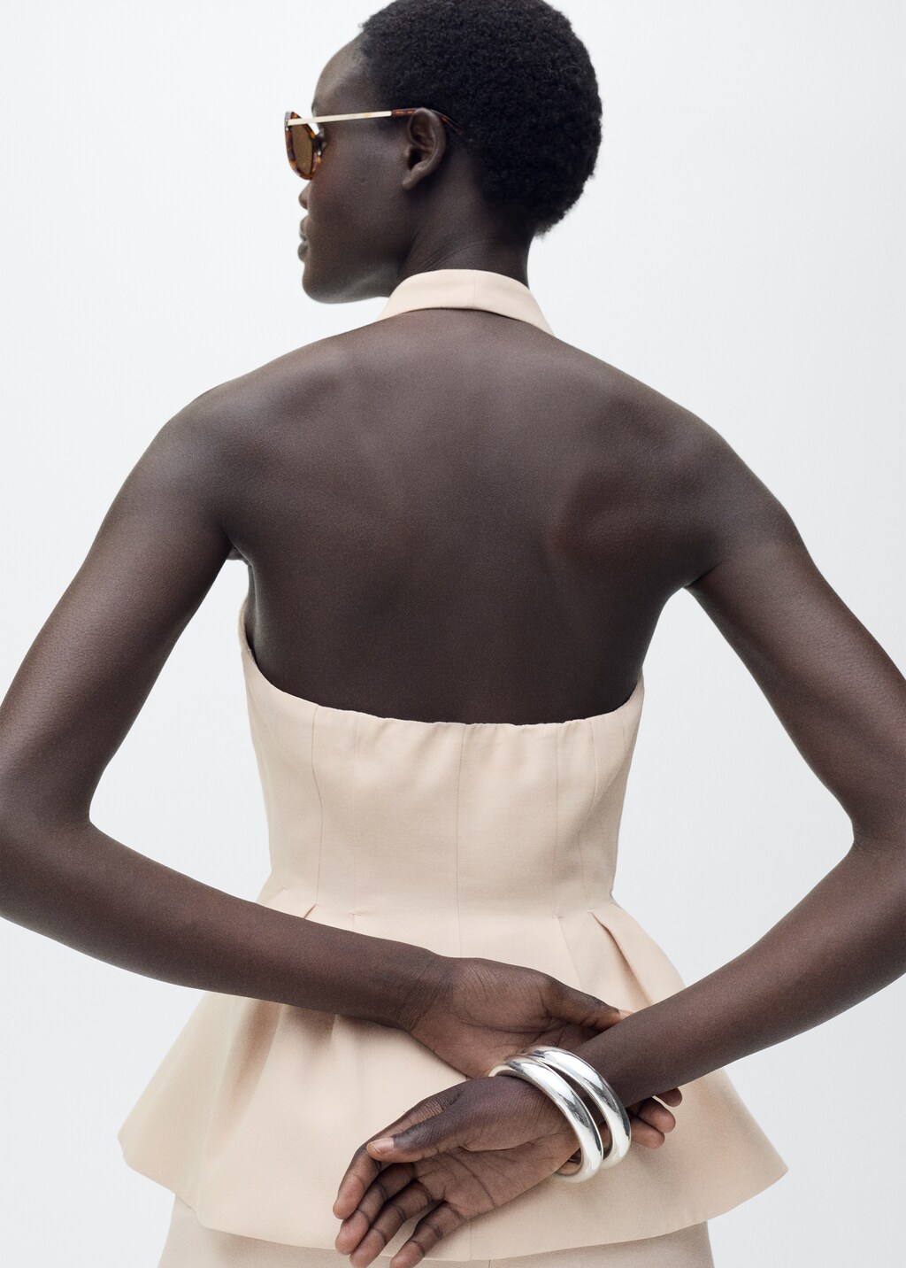 Halter-neck waistcoat with pleats - Nude