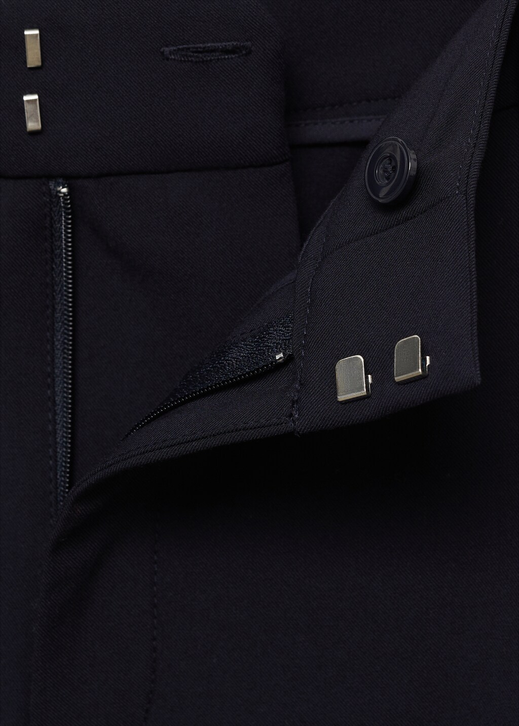 Straight-fit pleated trousers - Beige