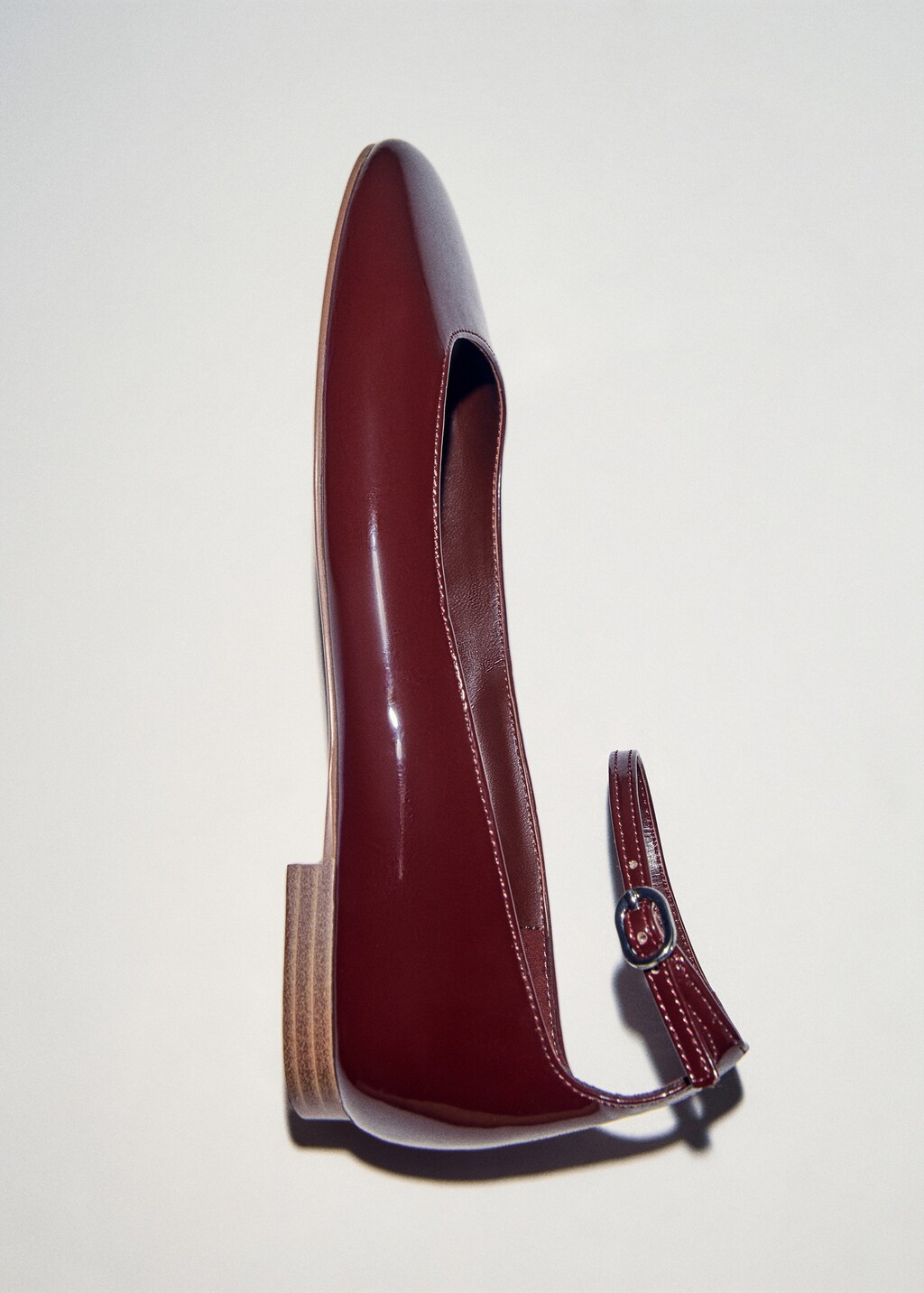 Patent leather-effect ballet flats - Beige