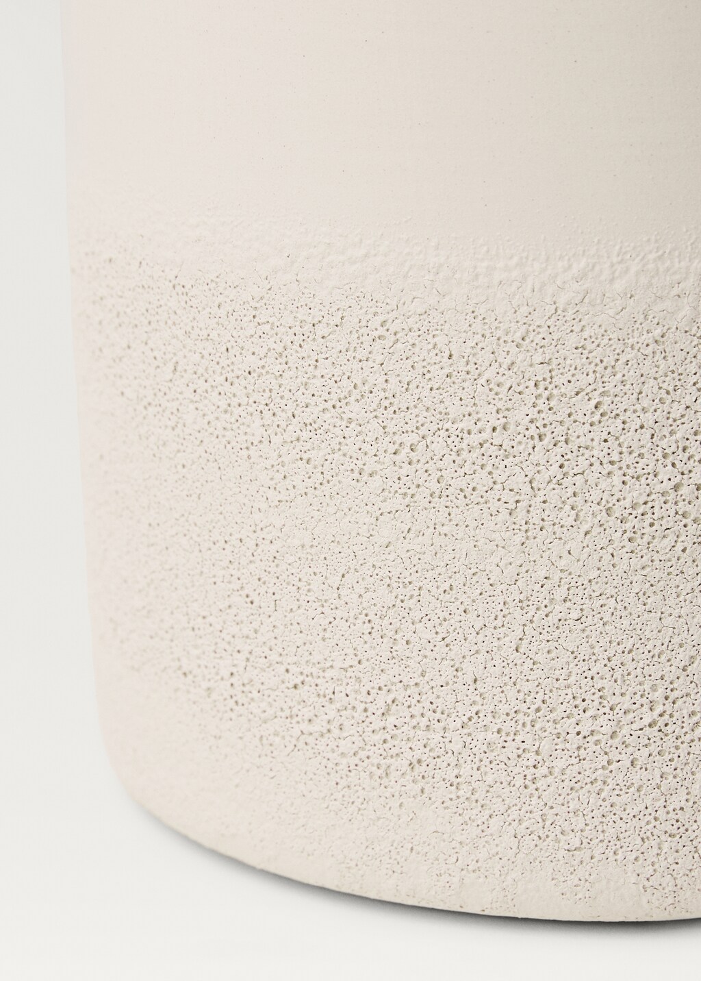 Small crackle-glaze earthenware vase - White