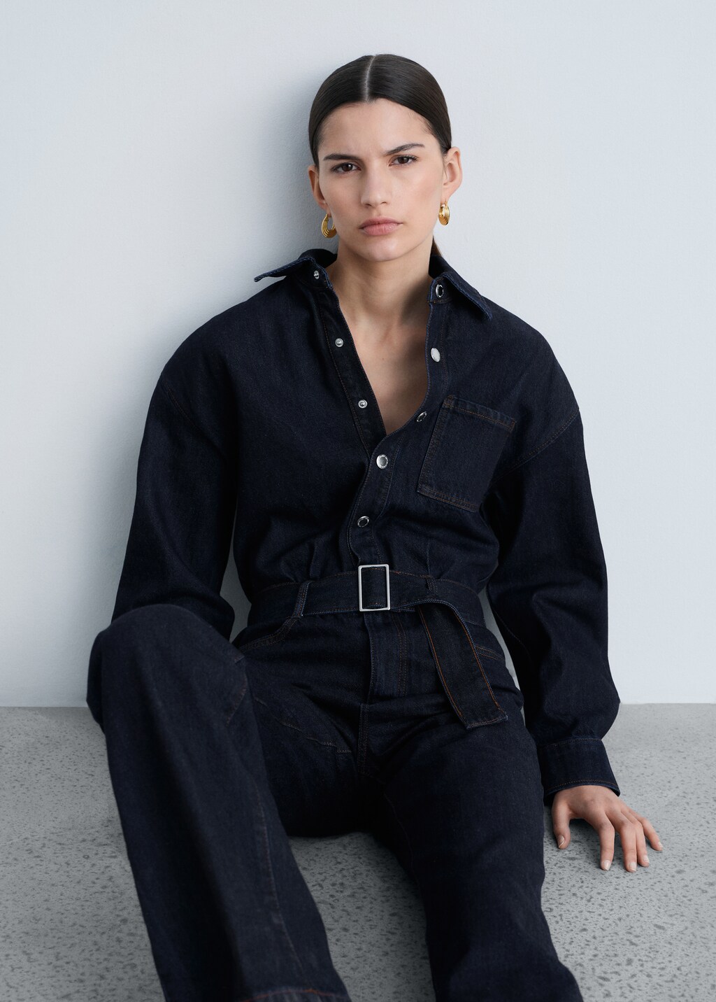Rinse-wash denim jumpsuit with belt - Open Blue