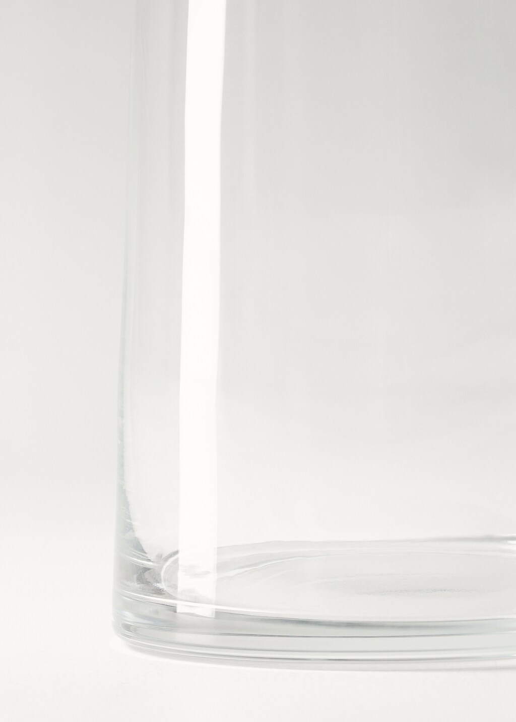 Medium conical crystal vase - Ice Grey
