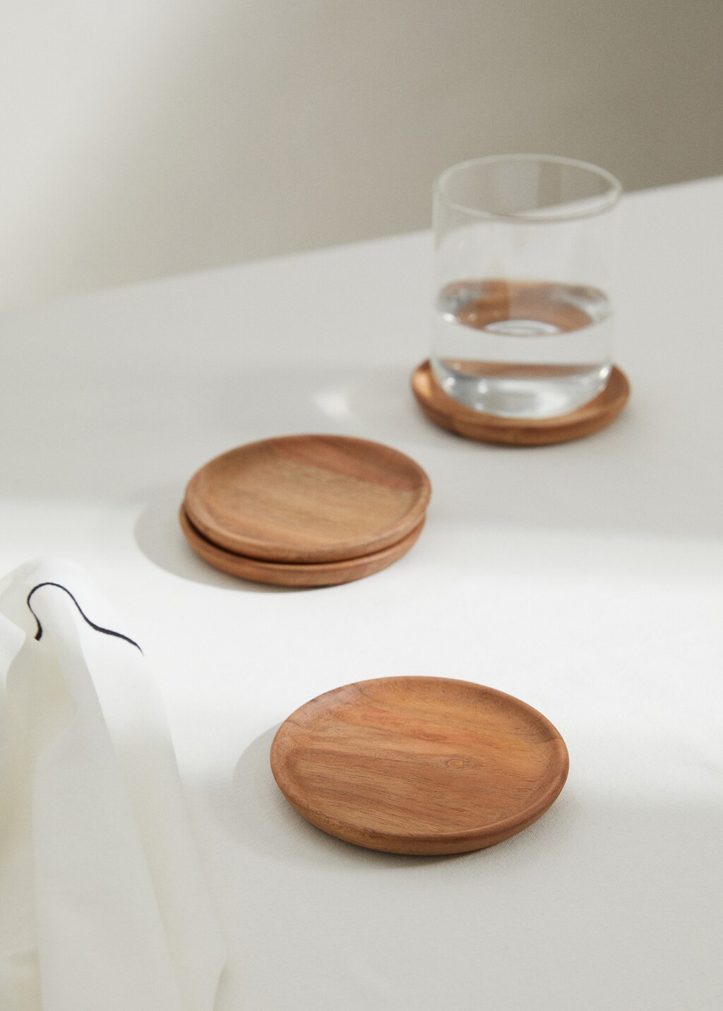 Acacia wood coasters (4 pack) - Brown