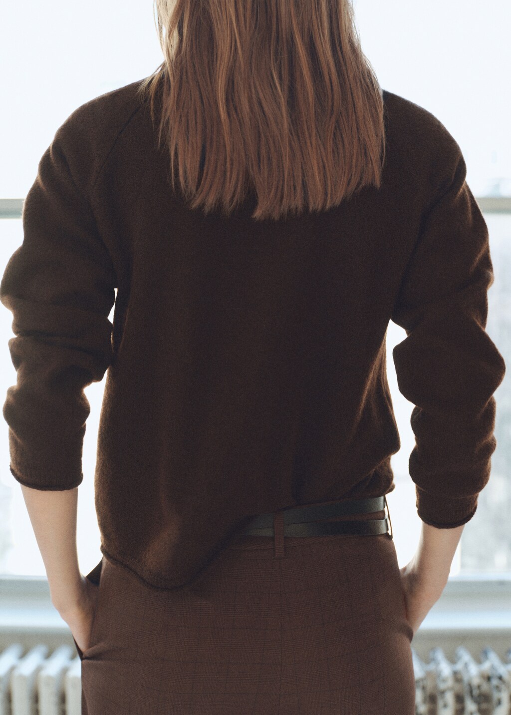 Round-neck knitted sweater - Brown