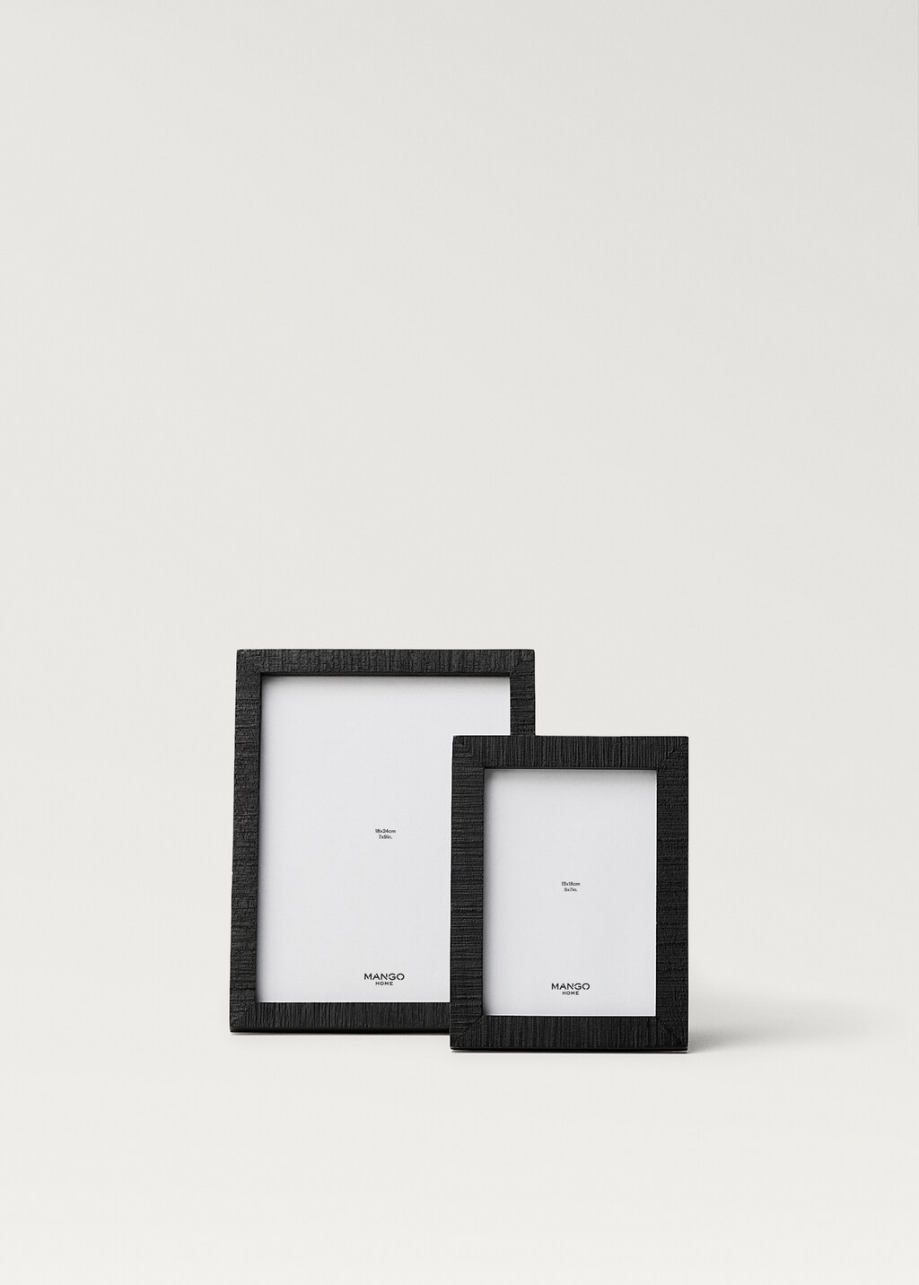 Medium textured wood frame - Black
