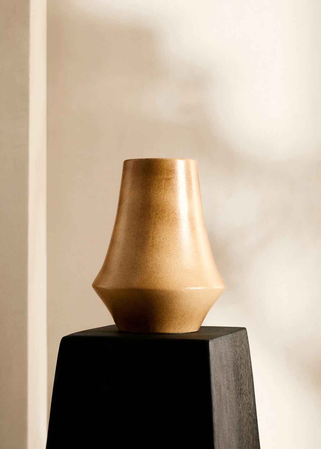 Large totem vase - Light/Pastel Brown