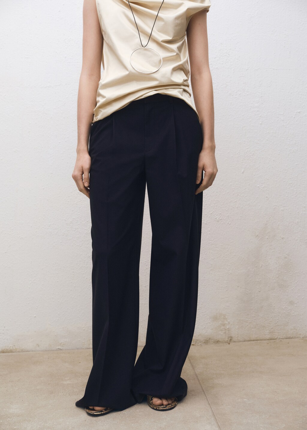 Wideleg wool-blend pleated trousers - Navy