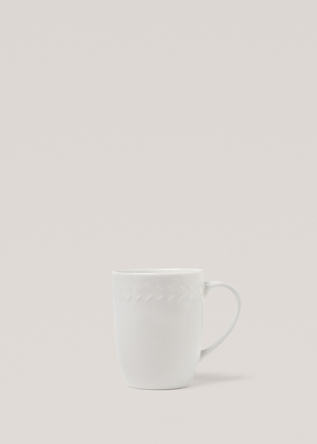 Stoneware mug with herringbone relief - White