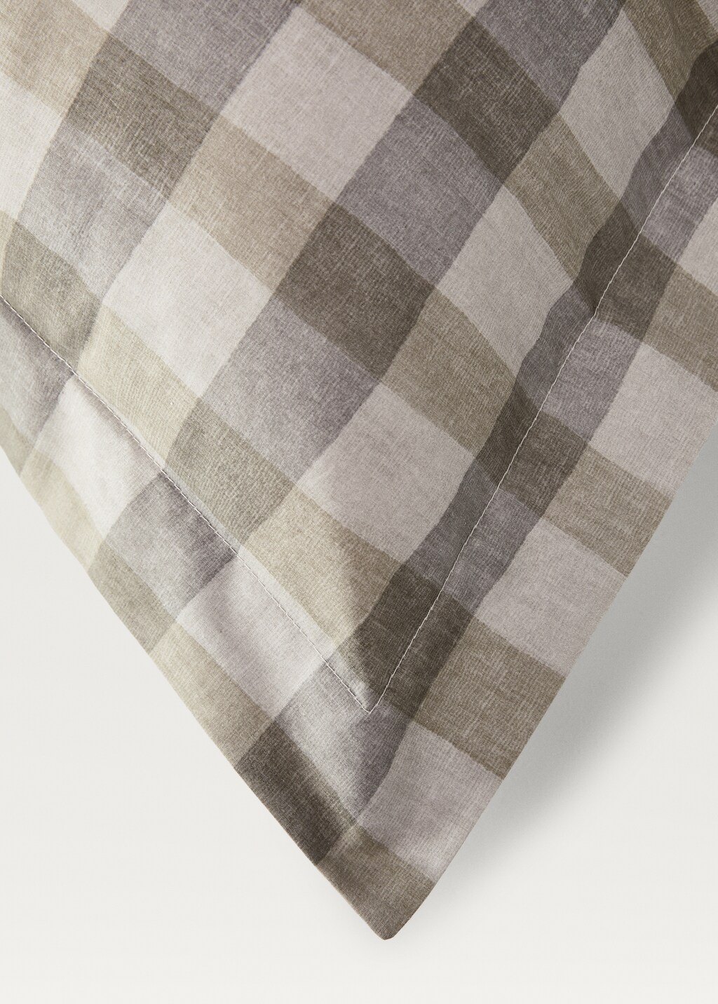 Cotton percale check pillowcase, 60x60 cm - Medium Brown