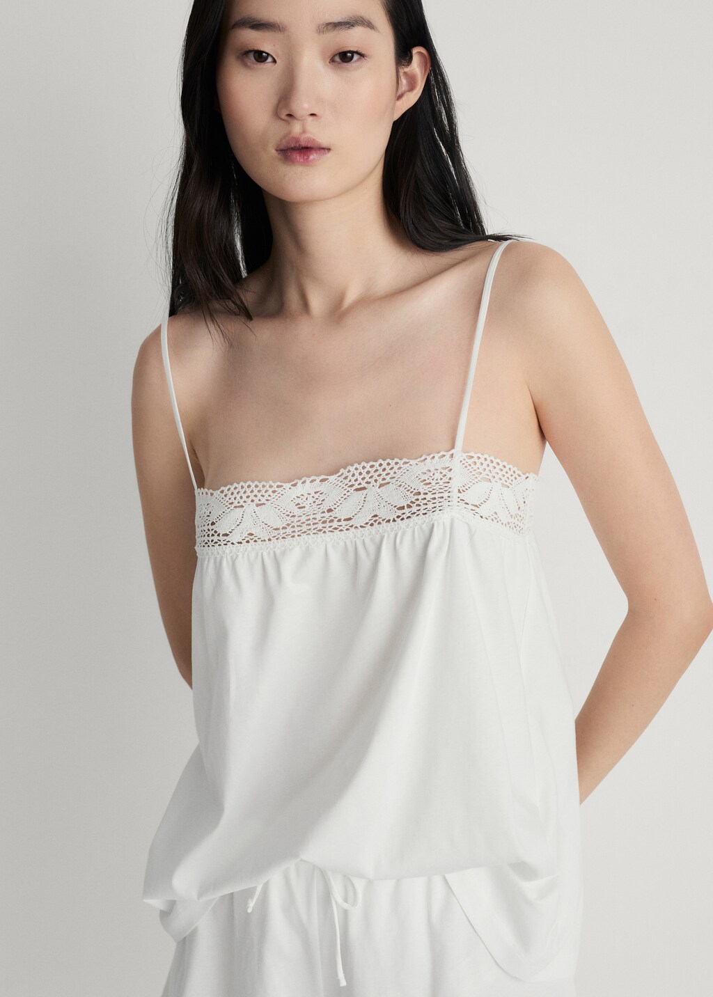 Cotton top with lace detail - White