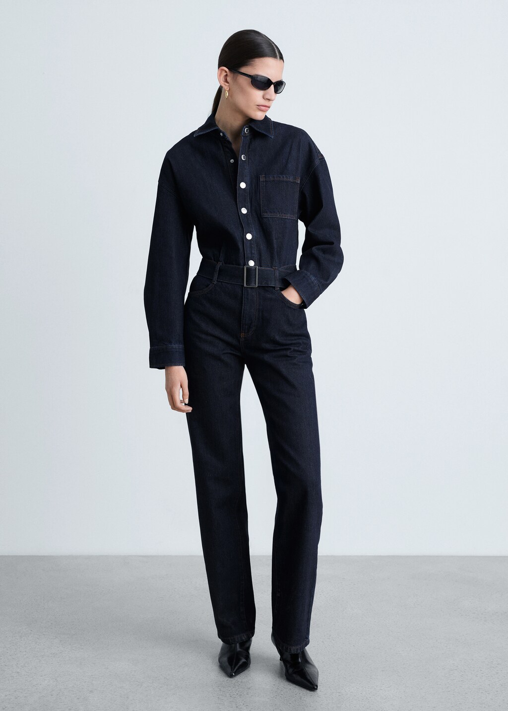 Rinse-wash denim jumpsuit with belt - Open Blue