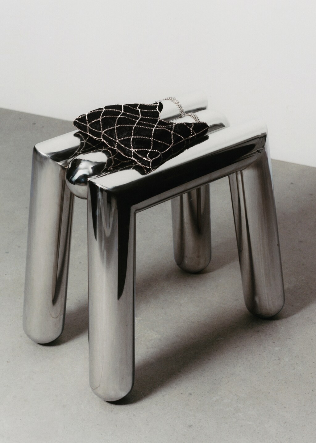 Guipure mesh chain bag - Black