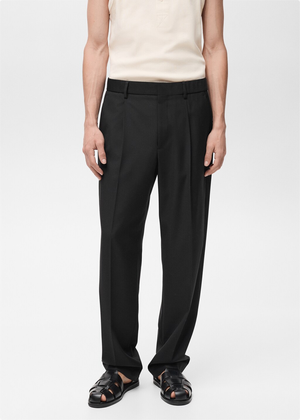 Relaxed-fit suit trousers with pleats - Black