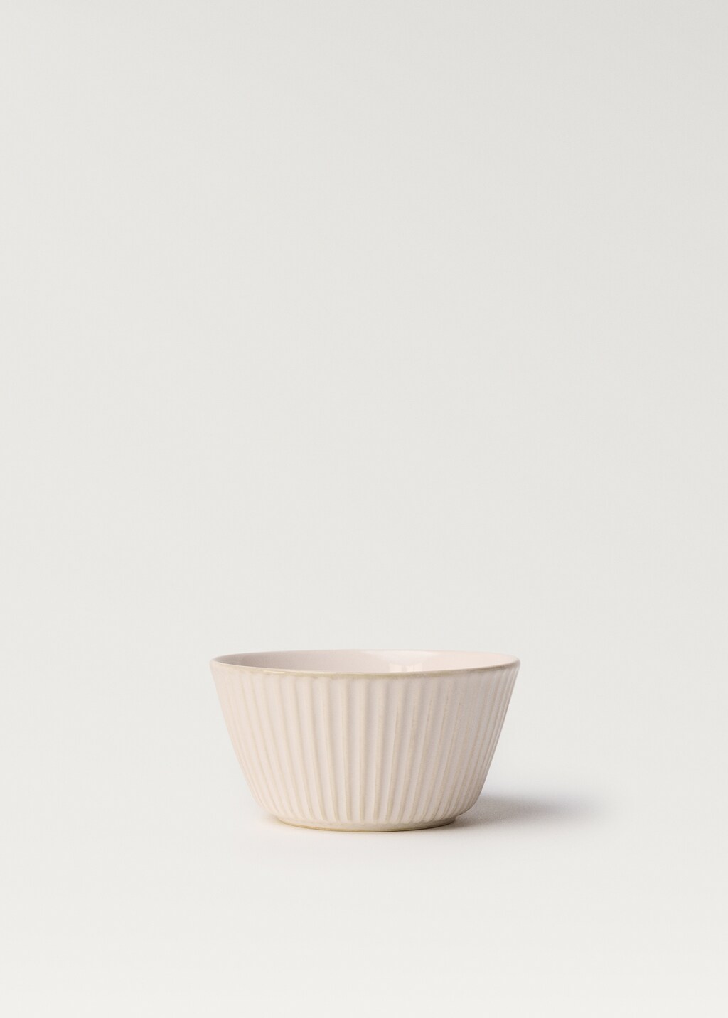 Stoneware bowl with wave relief - Off White