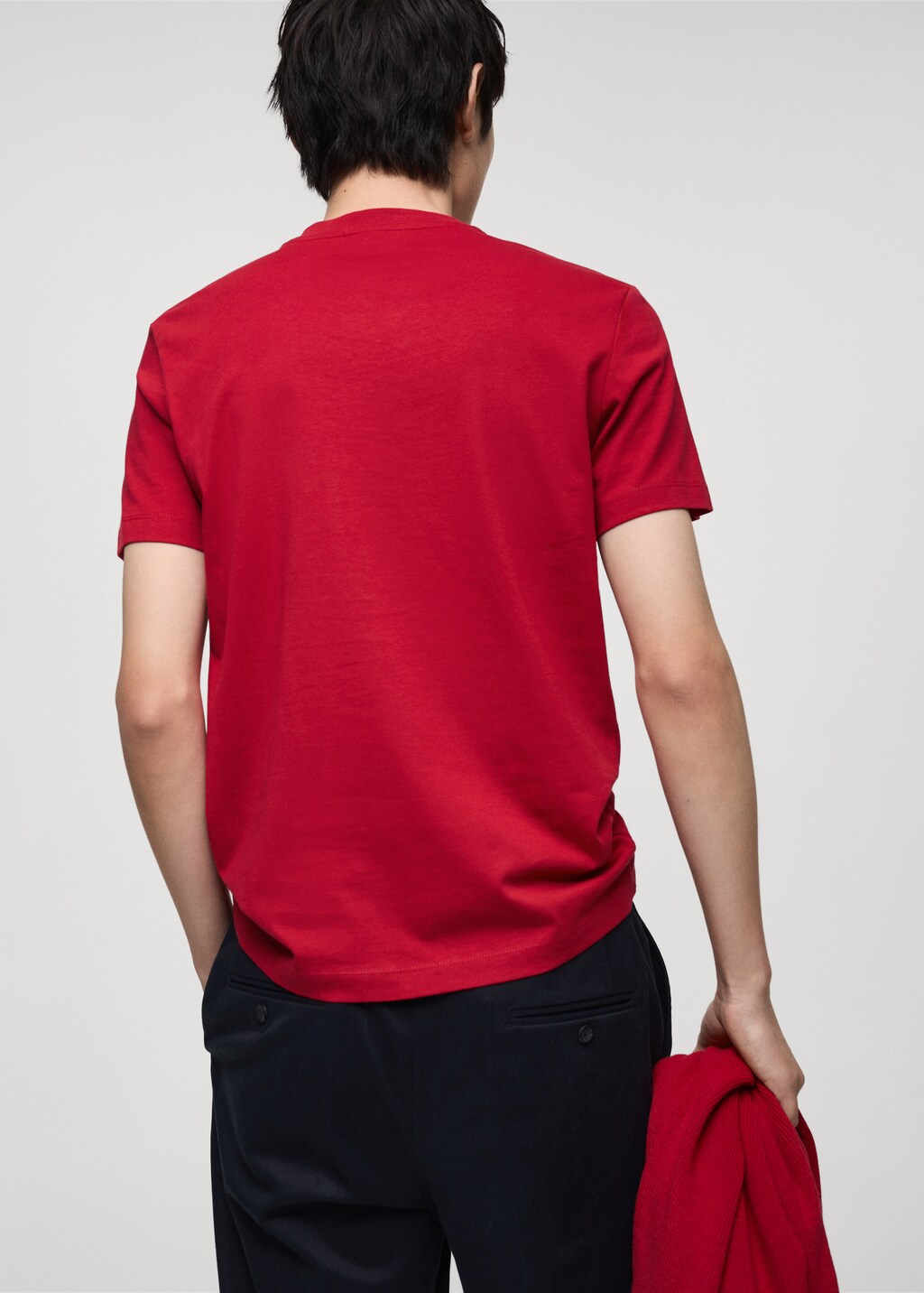 100% cotton slim-fit V-neck t-shirt - Red