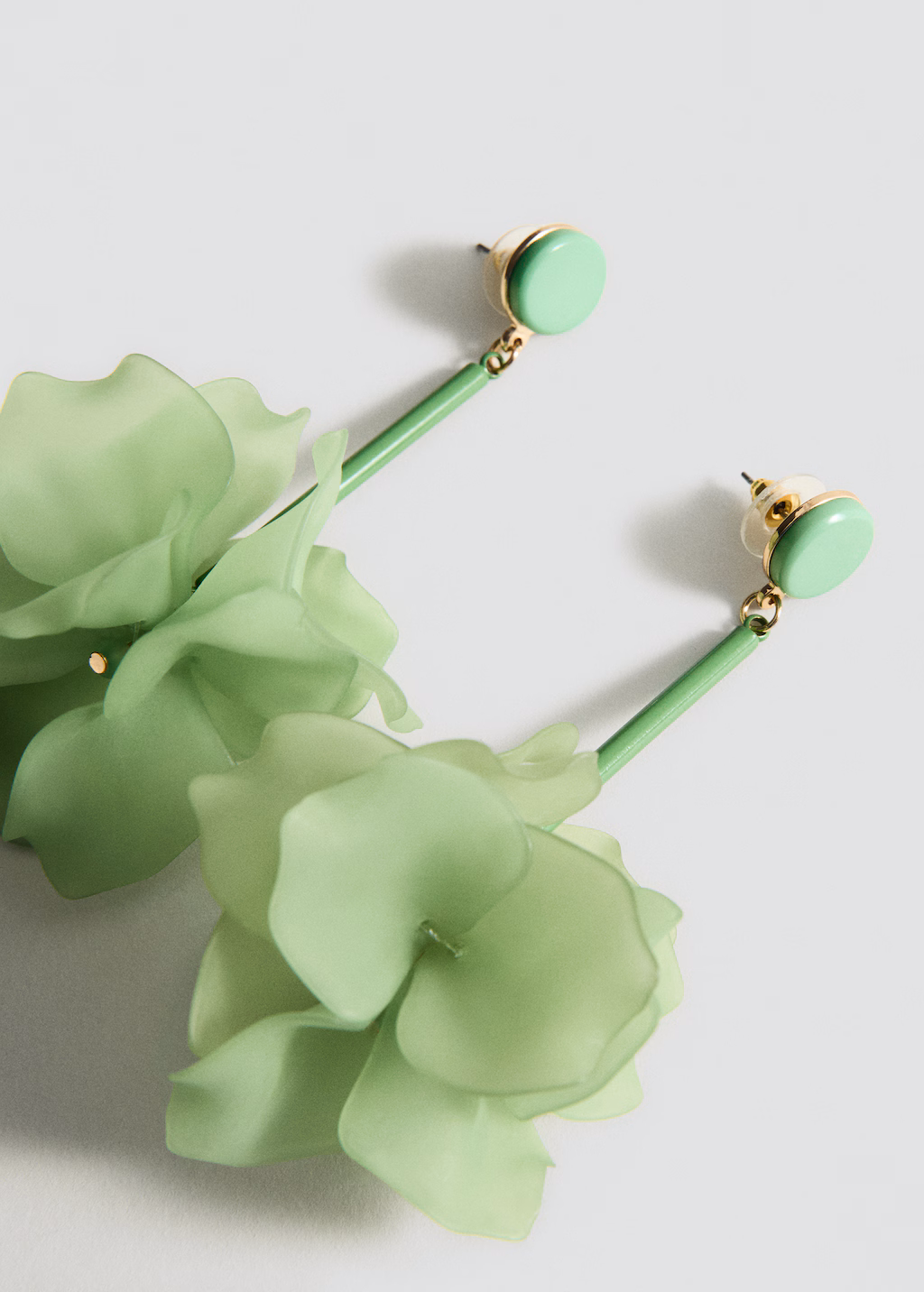 Hanging floral earrings - Pastel Green