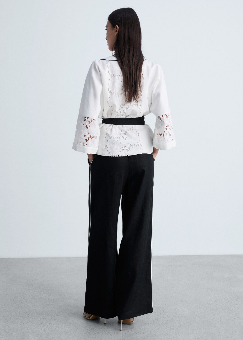 Contrast-stripe linen trousers - Vanilla