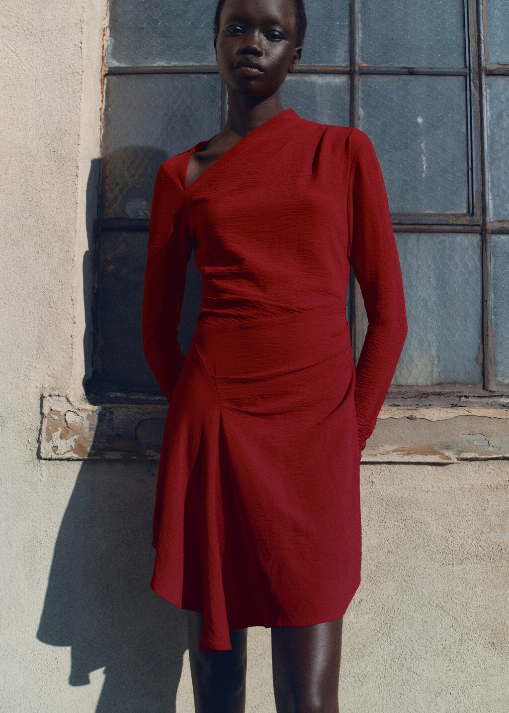 Asymmetric draped gown - Red