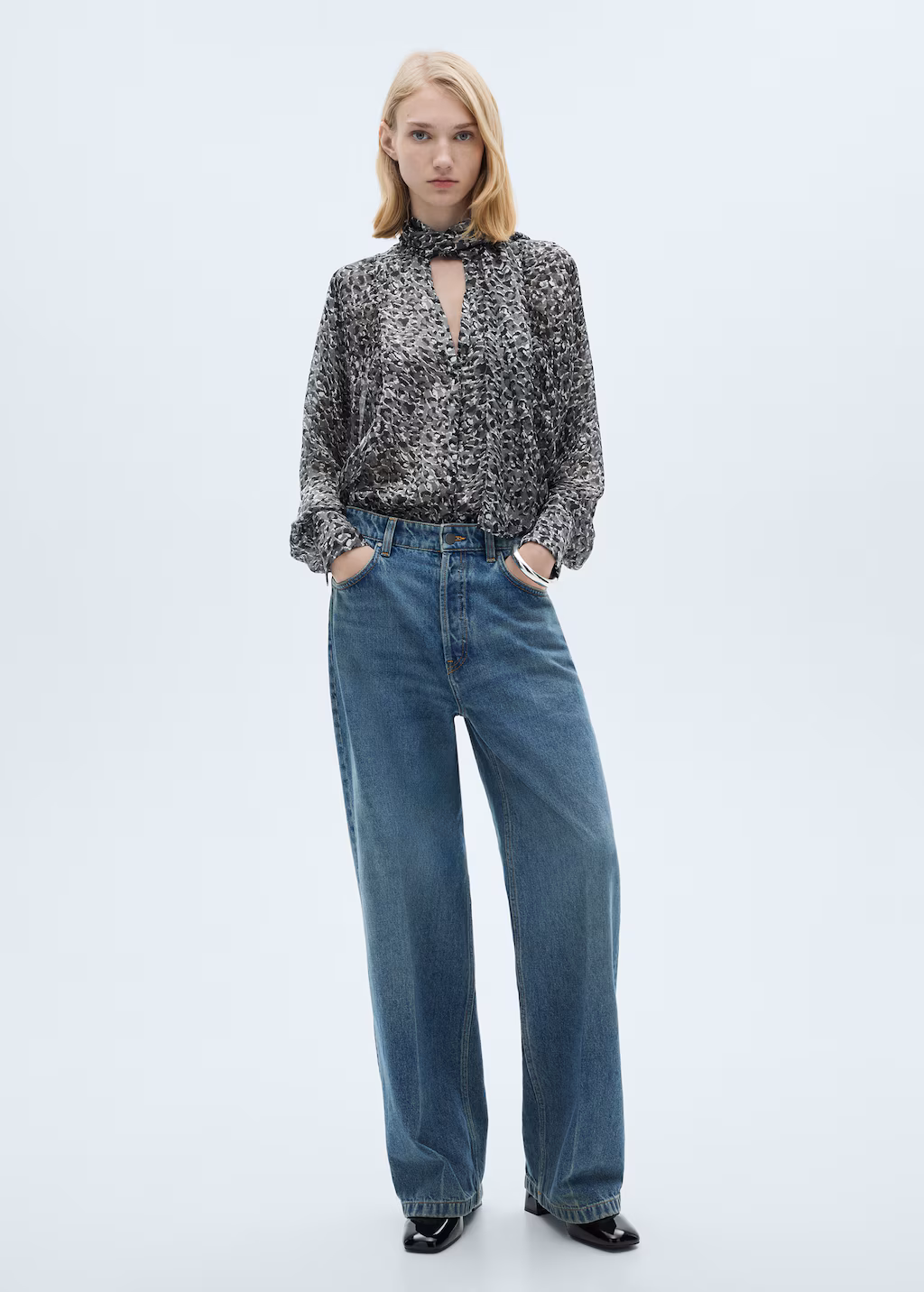 Leopard-print blouse with collar and bow - Black