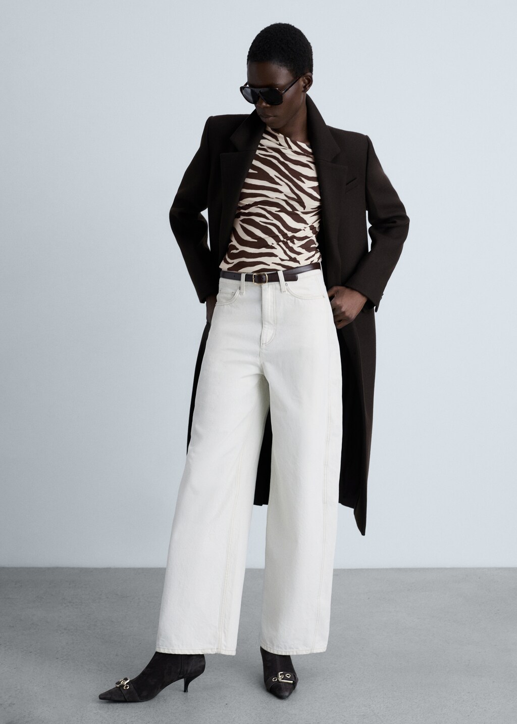 Zebra-print asymmetrical-neck t-shirt - Brown