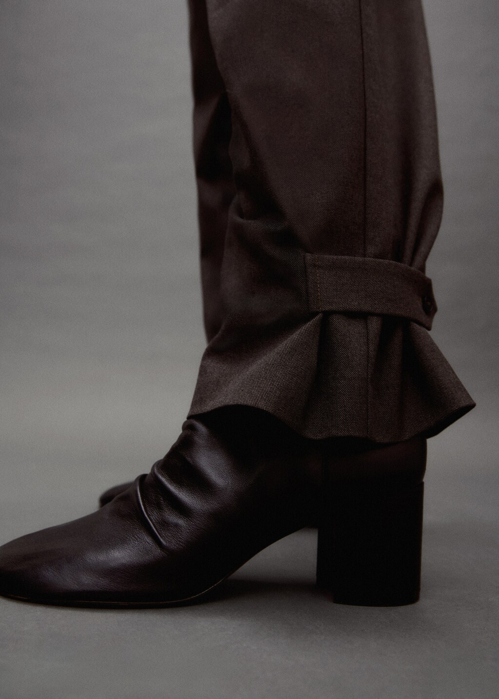 Buttoned-hem wideleg trousers - Brown