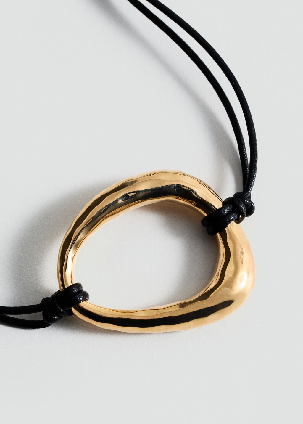 Metal-piece cord necklace - Gold