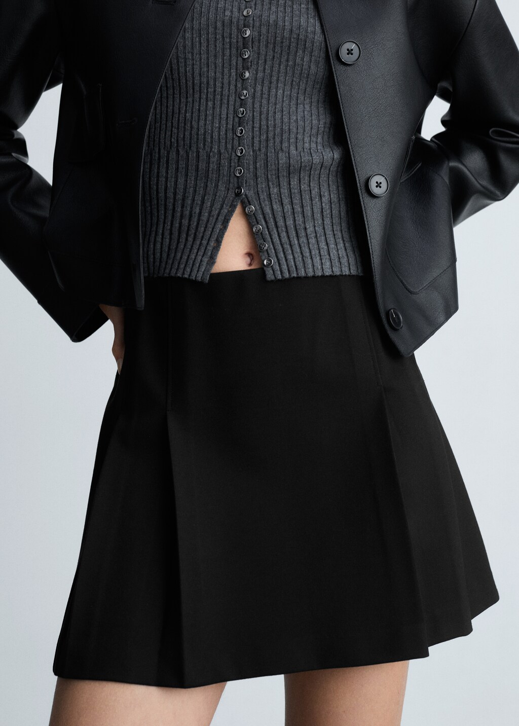 Pleated mini-skirt - Black