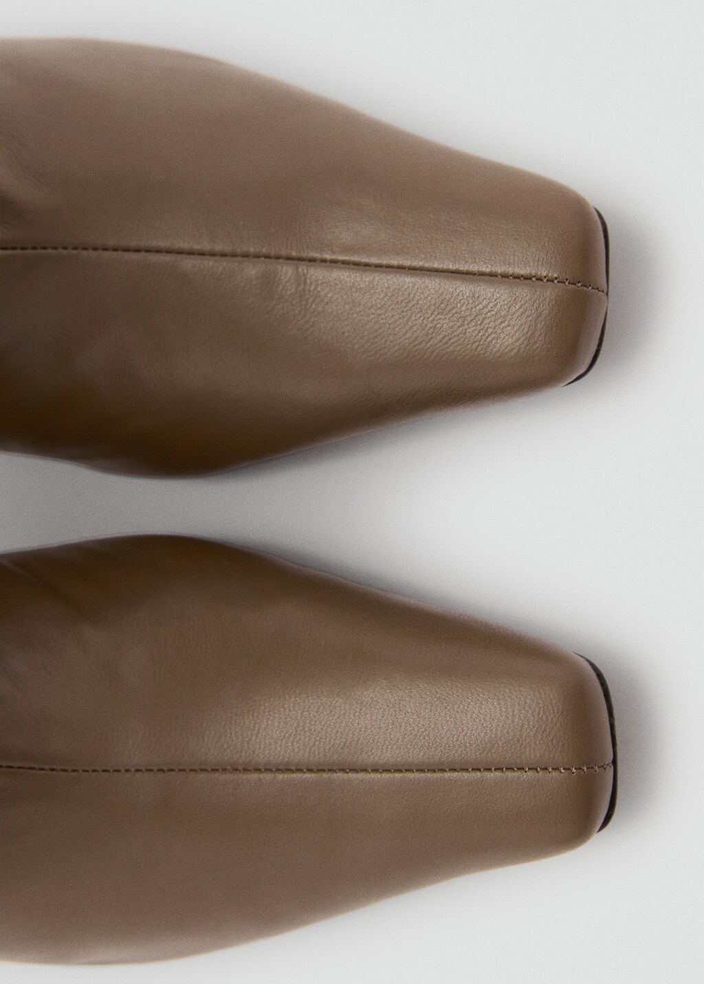 Leather ankle boot with fringe heel - Khaki