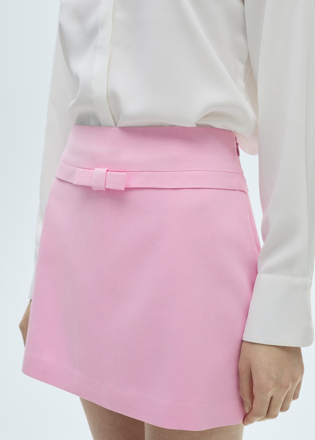 Short skirt with decorative bow - Pastel Pink