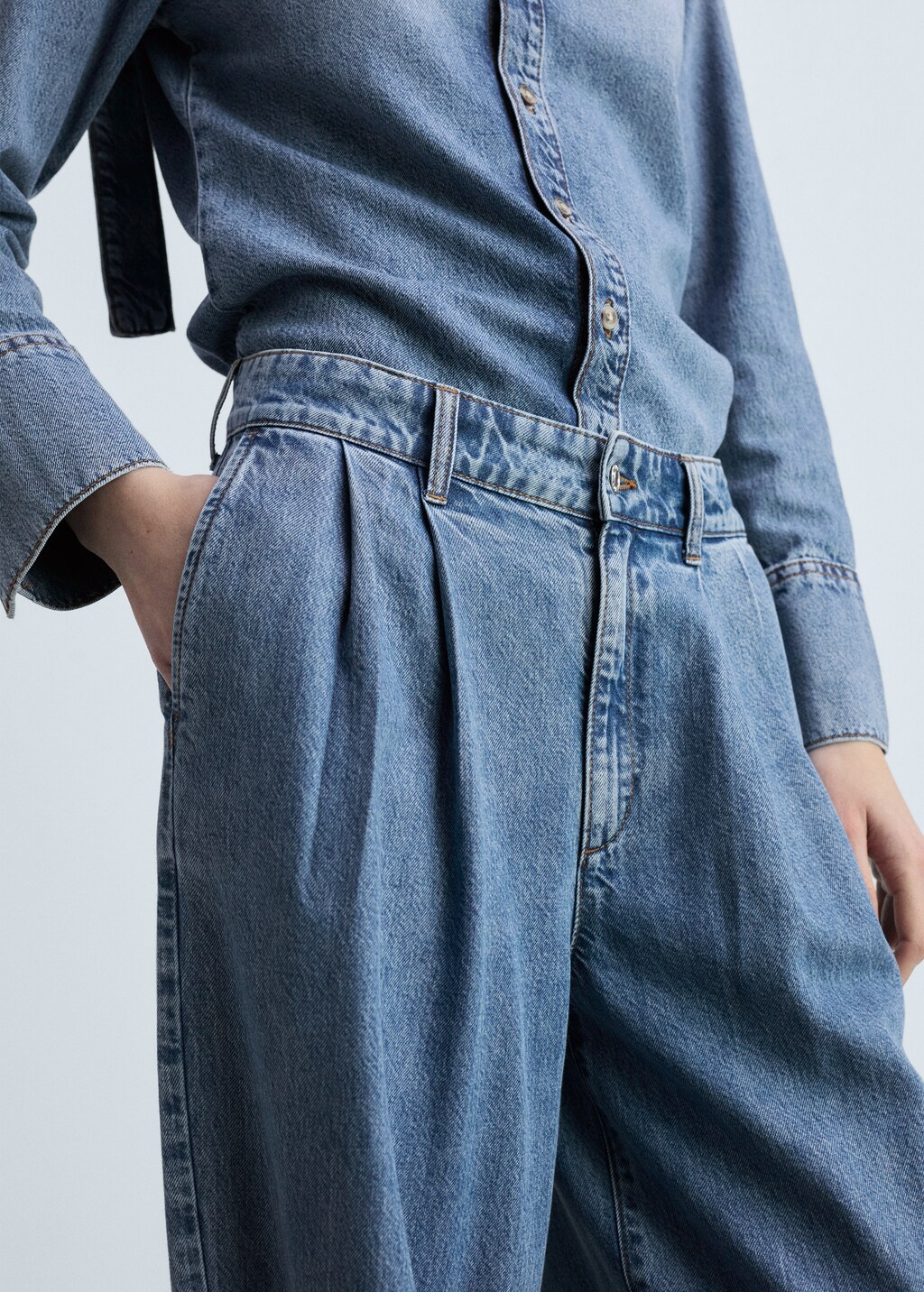 Rinse-wash wideleg jeans with pleats - Open Blue