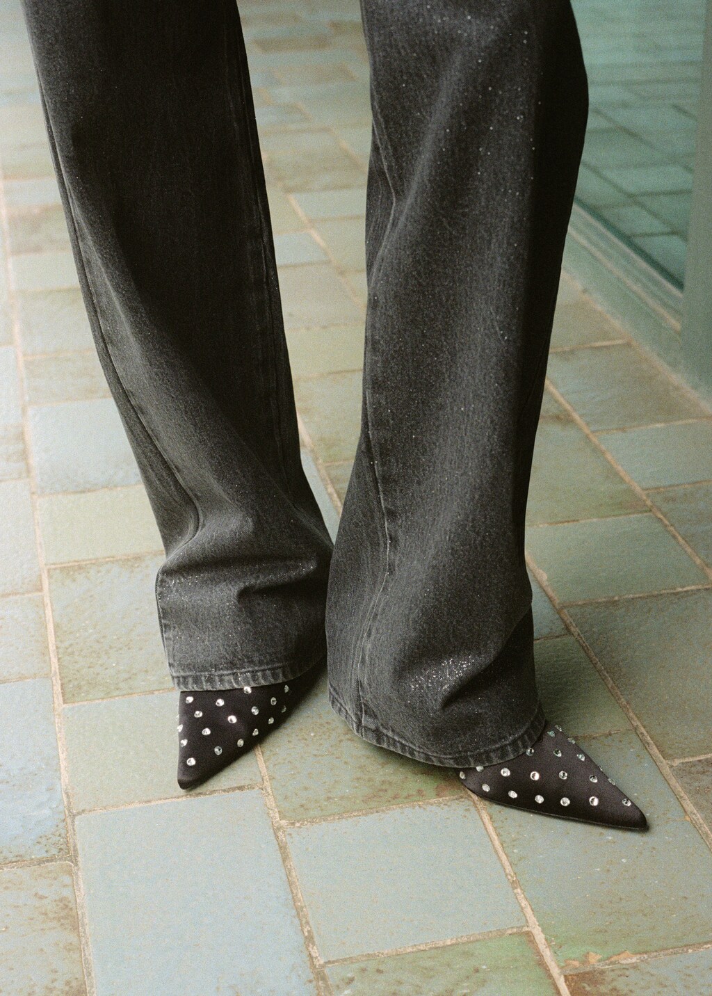 Crystal slingback heeled shoe - Black