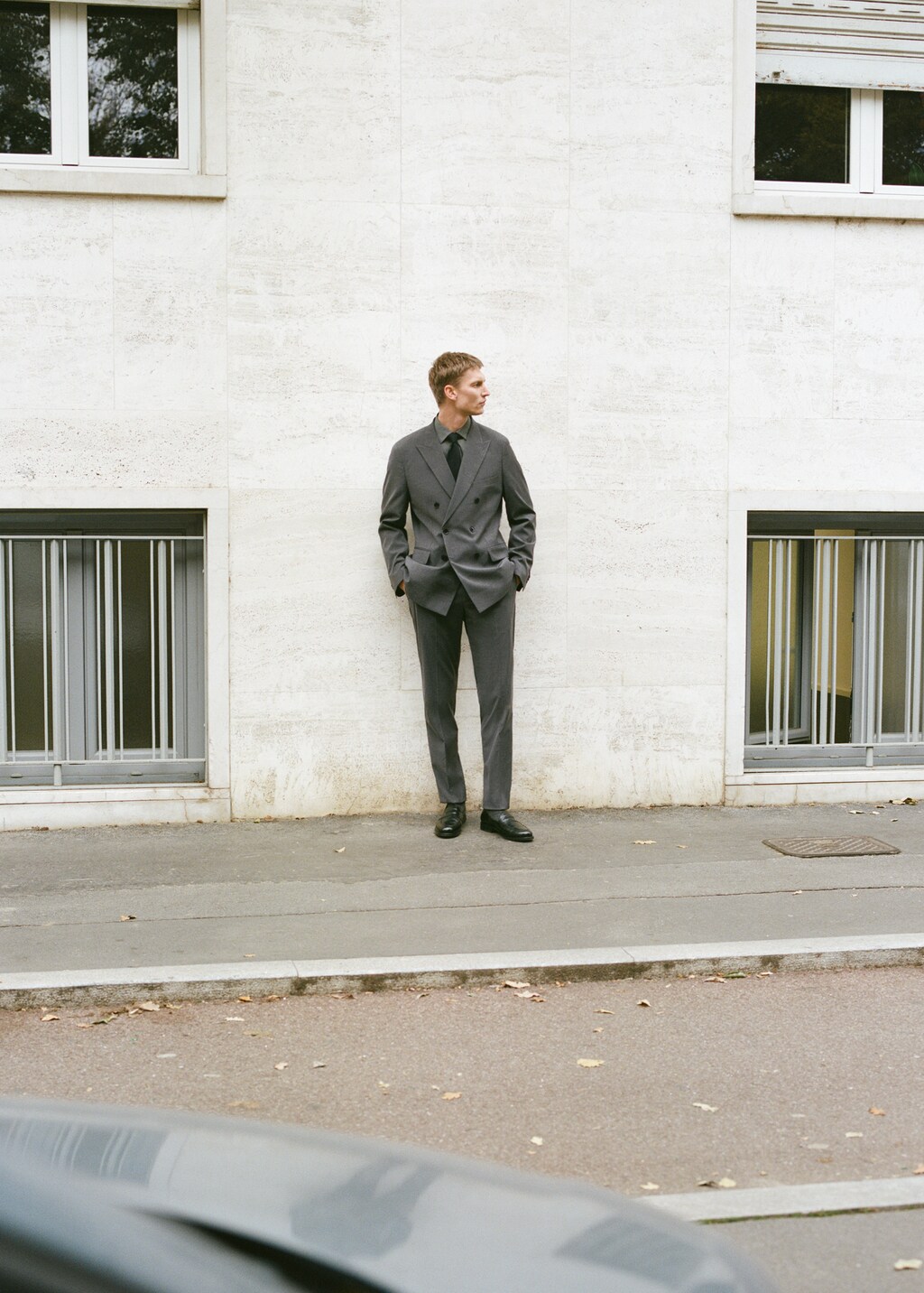 Monaco slim-fit suit trousers - Beige