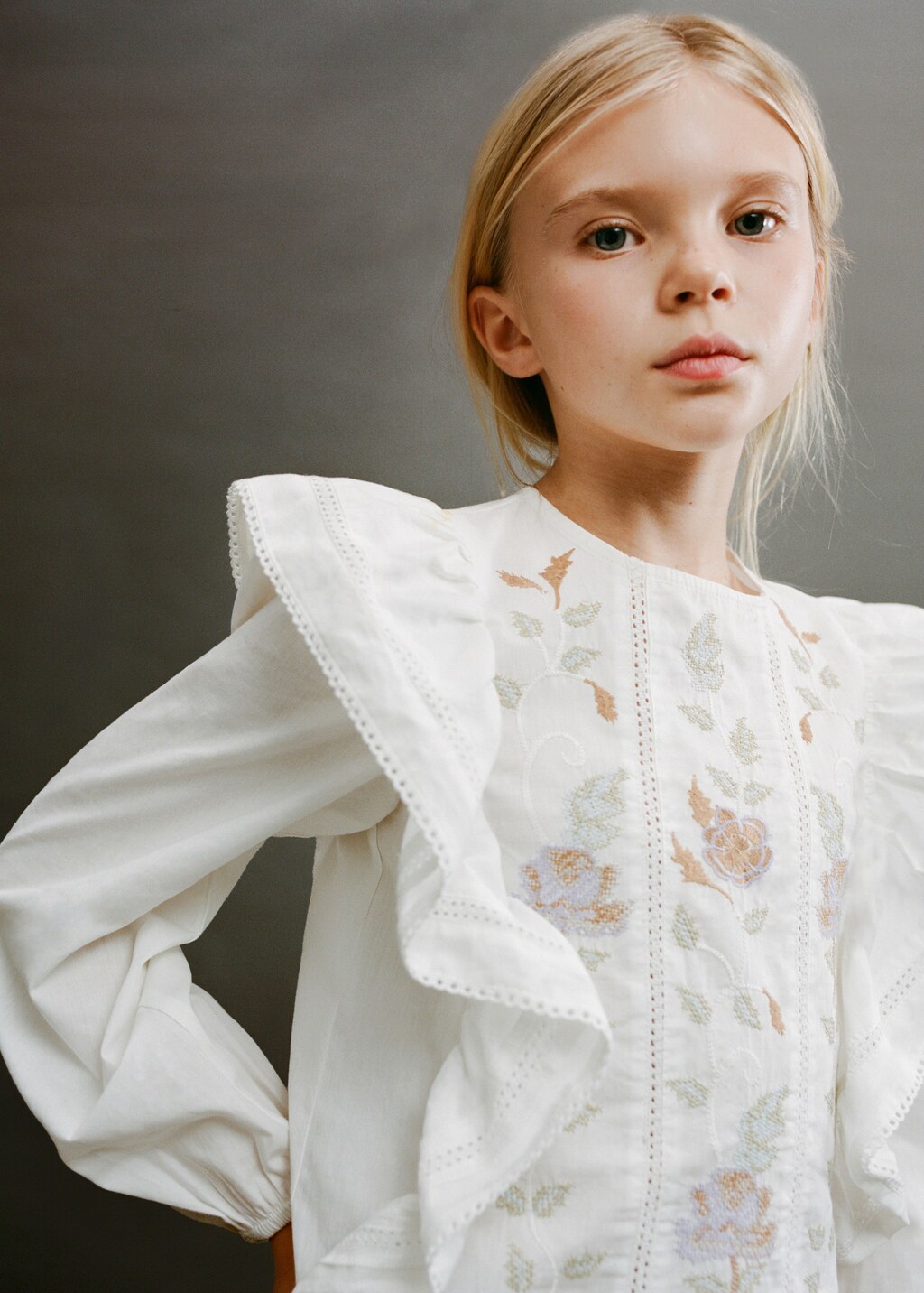 Floral embroidered blouse - White