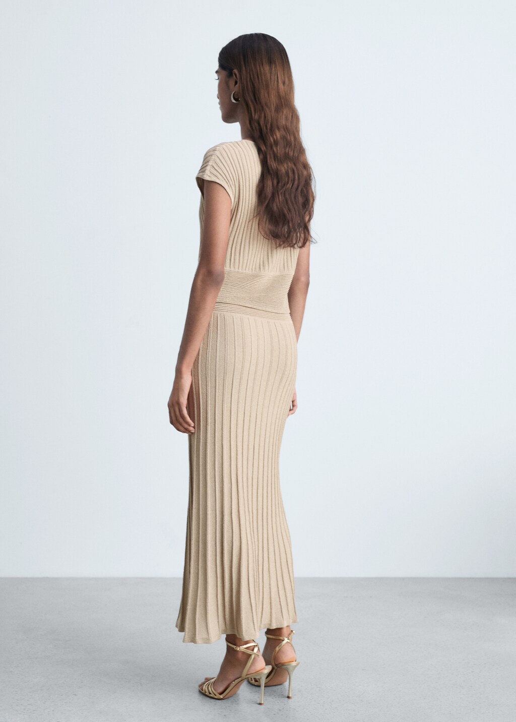 Knitted dress with shiny finish - Gold