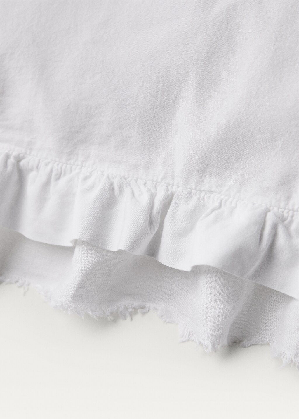 Washed cotton pillowcase with linen ruffle, 50x75 cm - White