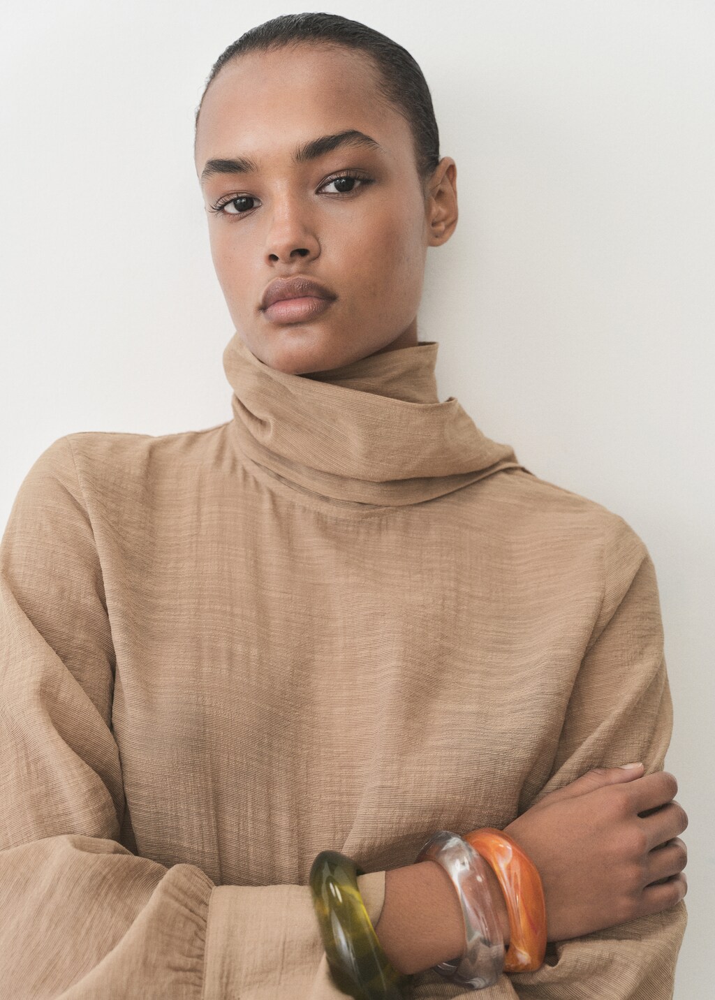 Textured blouse with bow - Brown