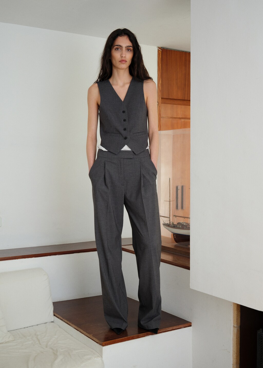 Gilet with adjustable belt - Grey