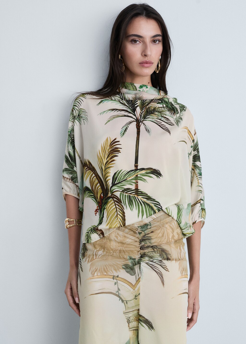 Draped cape with tropical print - Ecru