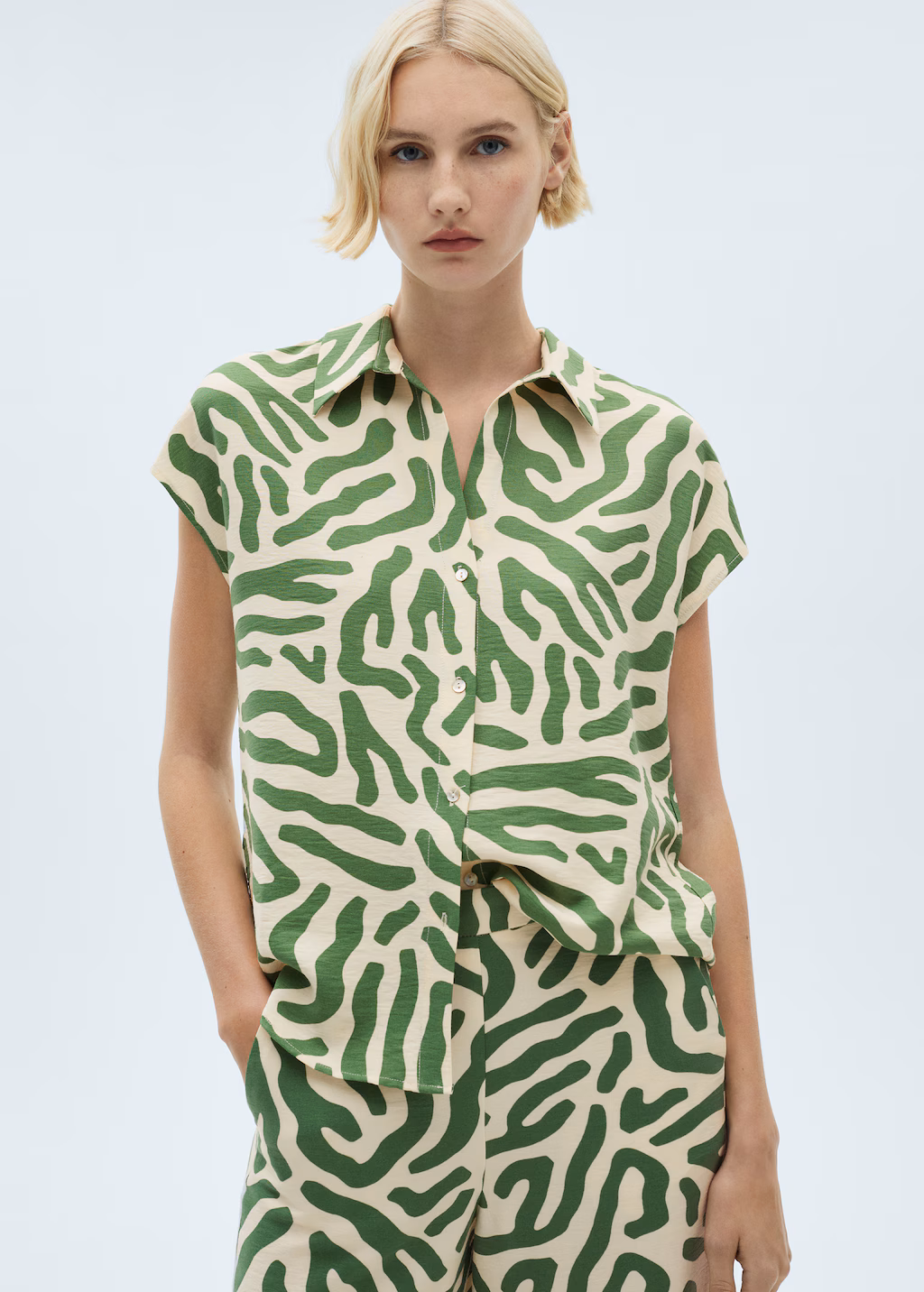 Sleeveless printed blouse - Green