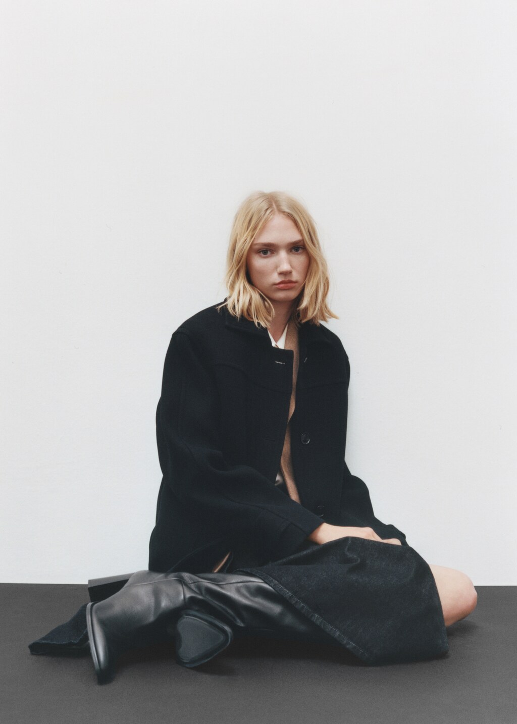 Midi wool coat with buttons - Black