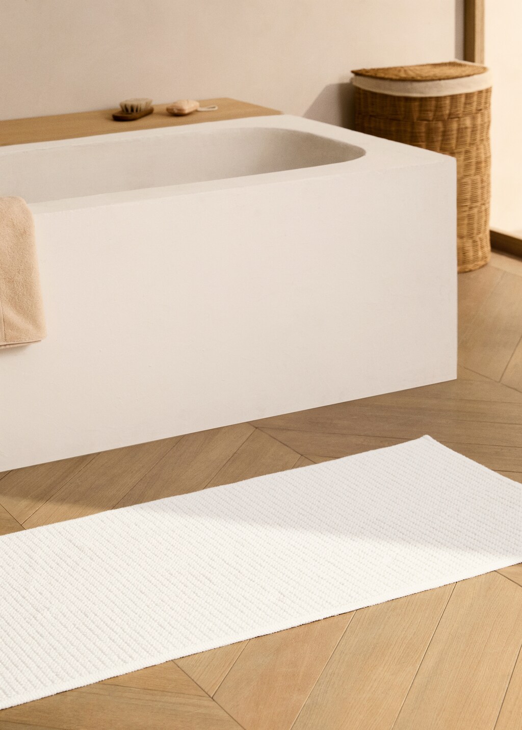 Reversible cotton woven bath mat - White