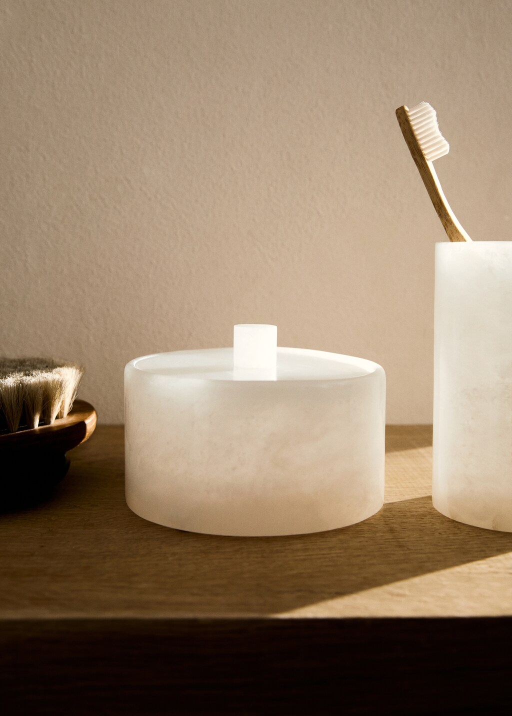 Alabaster bathroom jar - Ivory White