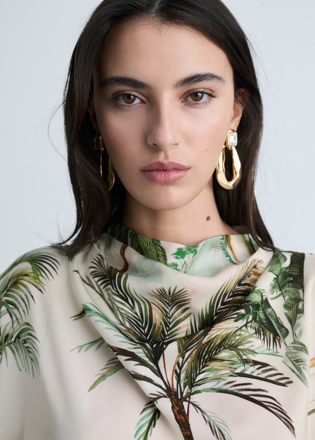 Draped cape with tropical print - Ecru