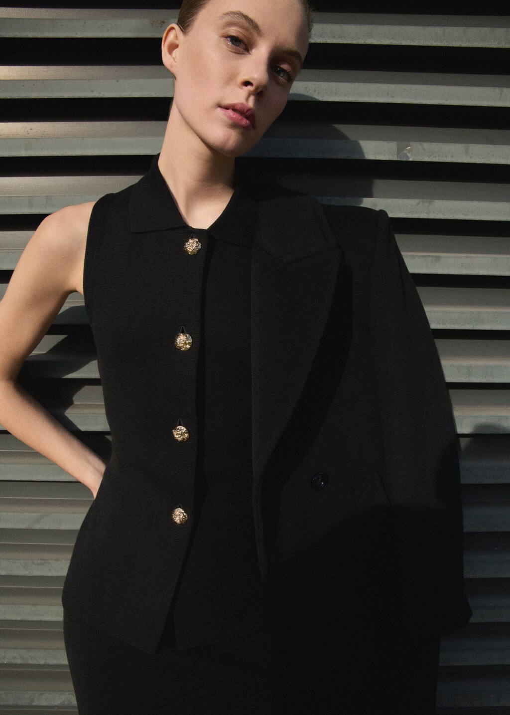 Knitted waistcoat with jewel buttons - Black