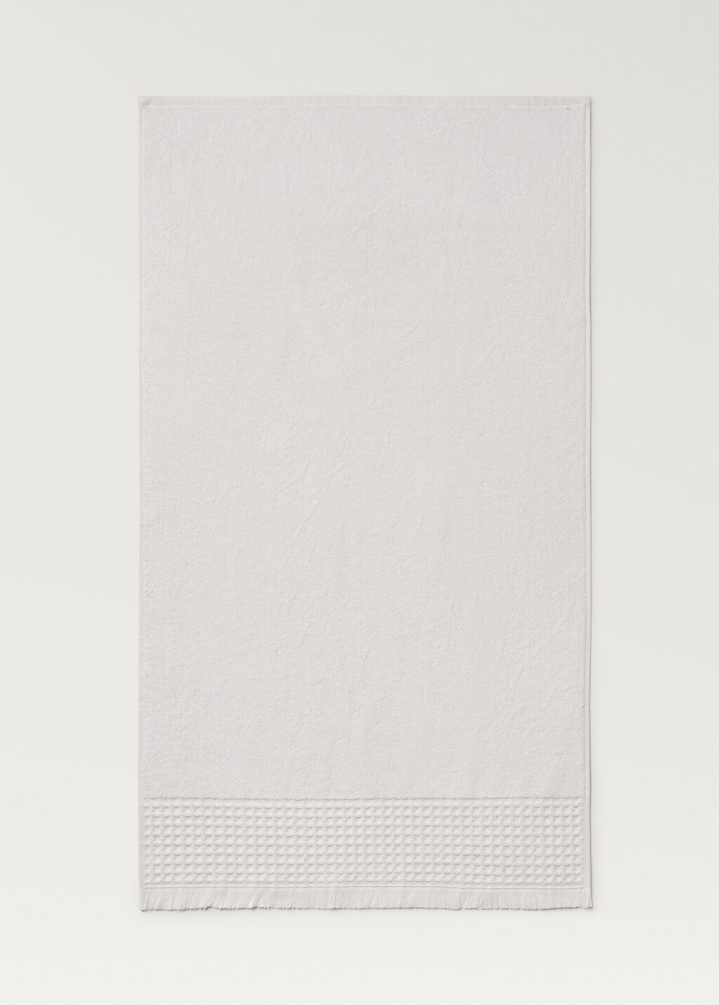 Bath towel with waffle trim and fringe - Off White